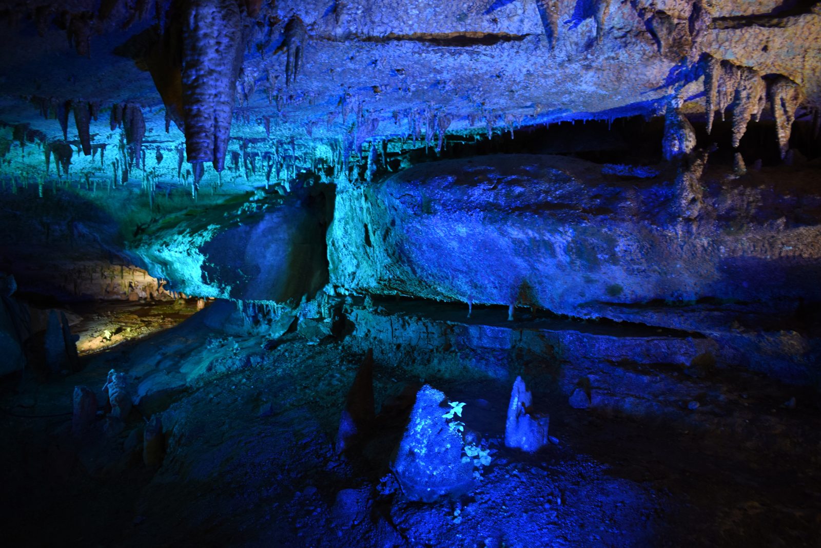 Feel like exploring in the largest mysterious cave in Kansai! Mamodo Limestone Cave